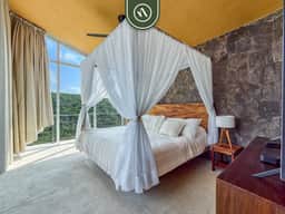 Casa Piedra