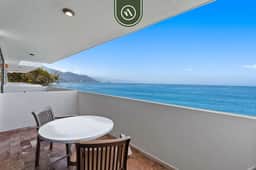 Costa Sur Suite 1 - Image 5