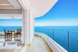 Blue Horizon 901 at Residences