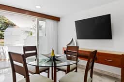Grand Miramar B105