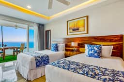 Blue Horizon 102 at Residences