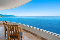 Blue Horizon 604 at Residences
