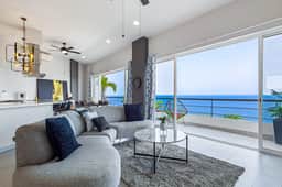 Penthouse Gardenias - Image 2