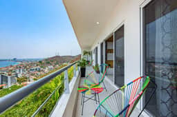 Penthouse Gardenias