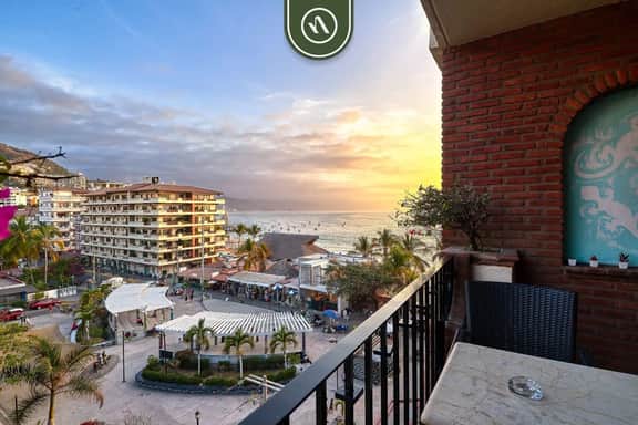 606 Plaza Mar