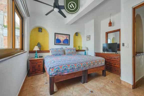 606 Plaza Mar