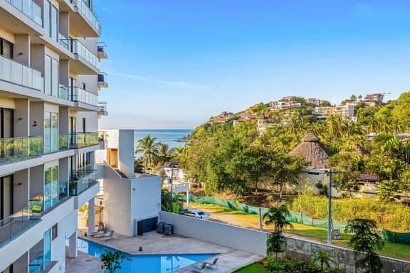 Zantamar 202D- Seabreeze Haven