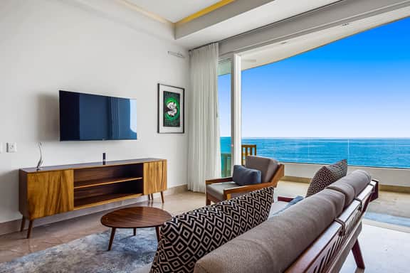 Blue Horizon 502 at Residences - Image 2