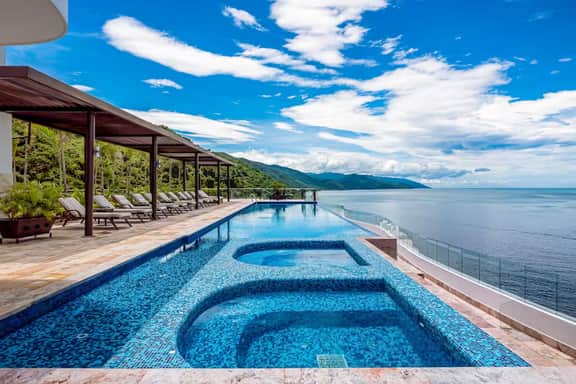 Blue Horizon 102 at Residences - Image 5