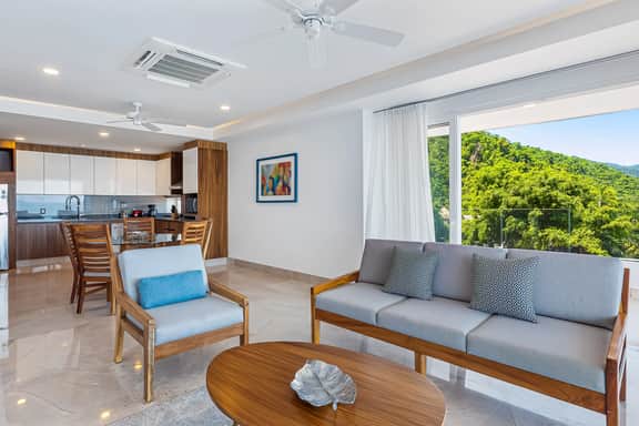 Blue Horizon 604 at Residences