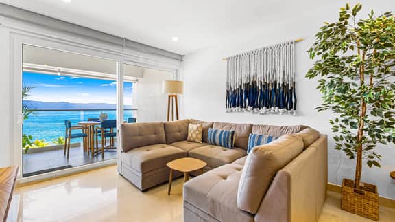 The Marlin Room at Harbor 171 406