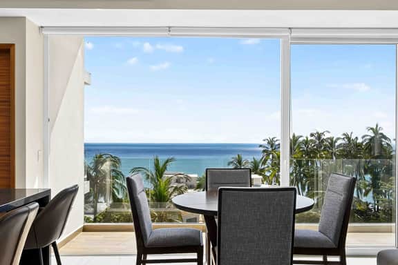 Quinta Banderas Bay 502- Blue Wave Hideaway