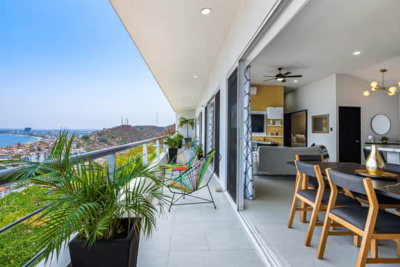 Penthouse Gardenias
