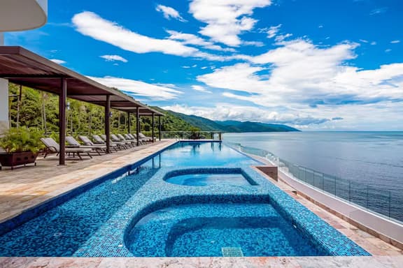 Blue Horizon 802 at Residences - Image 1