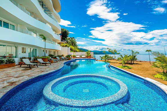 Blue Horizon 701 at Residences - Image 1