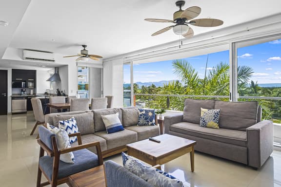 Nitta Condo 301