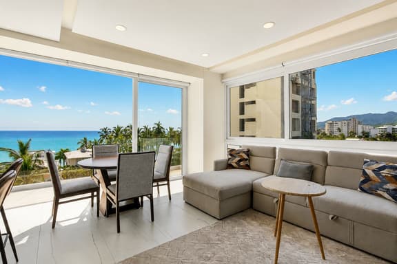 Quinta Banderas Bay 502- Blue Wave Hideaway - Image 1